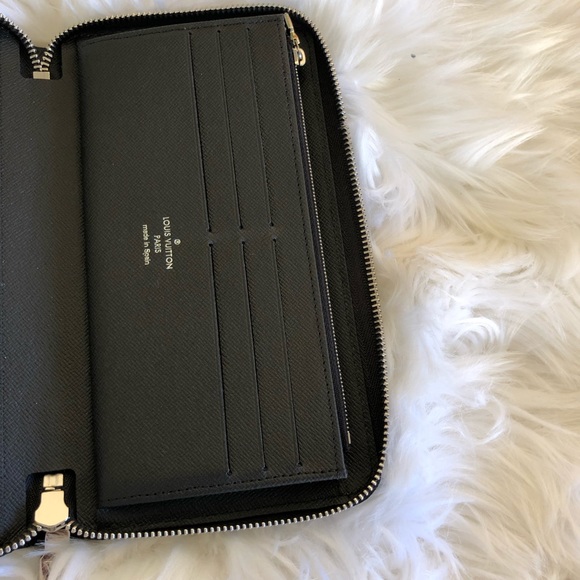 Black Epi wallet organizer - Picture 4 of 8